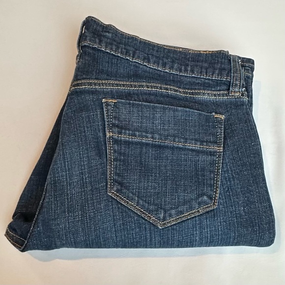Old Navy Womens Jeans SweetHeart Flared Classic Rise Stretch 31” Inseam Size 10 - Picture 13 of 16